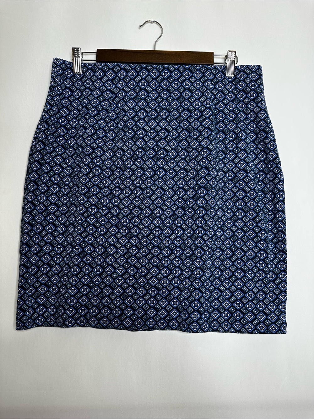 J. Jill Navy and White Geometric Pencil Skirt